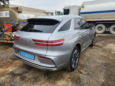 2026 Genesis ELECTRIFIED GV70 photo 3