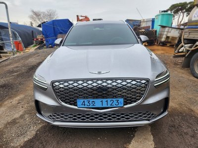2026 Genesis ELECTRIFIED GV70 photo 1