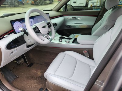 2026 Genesis ELECTRIFIED GV70 photo 9