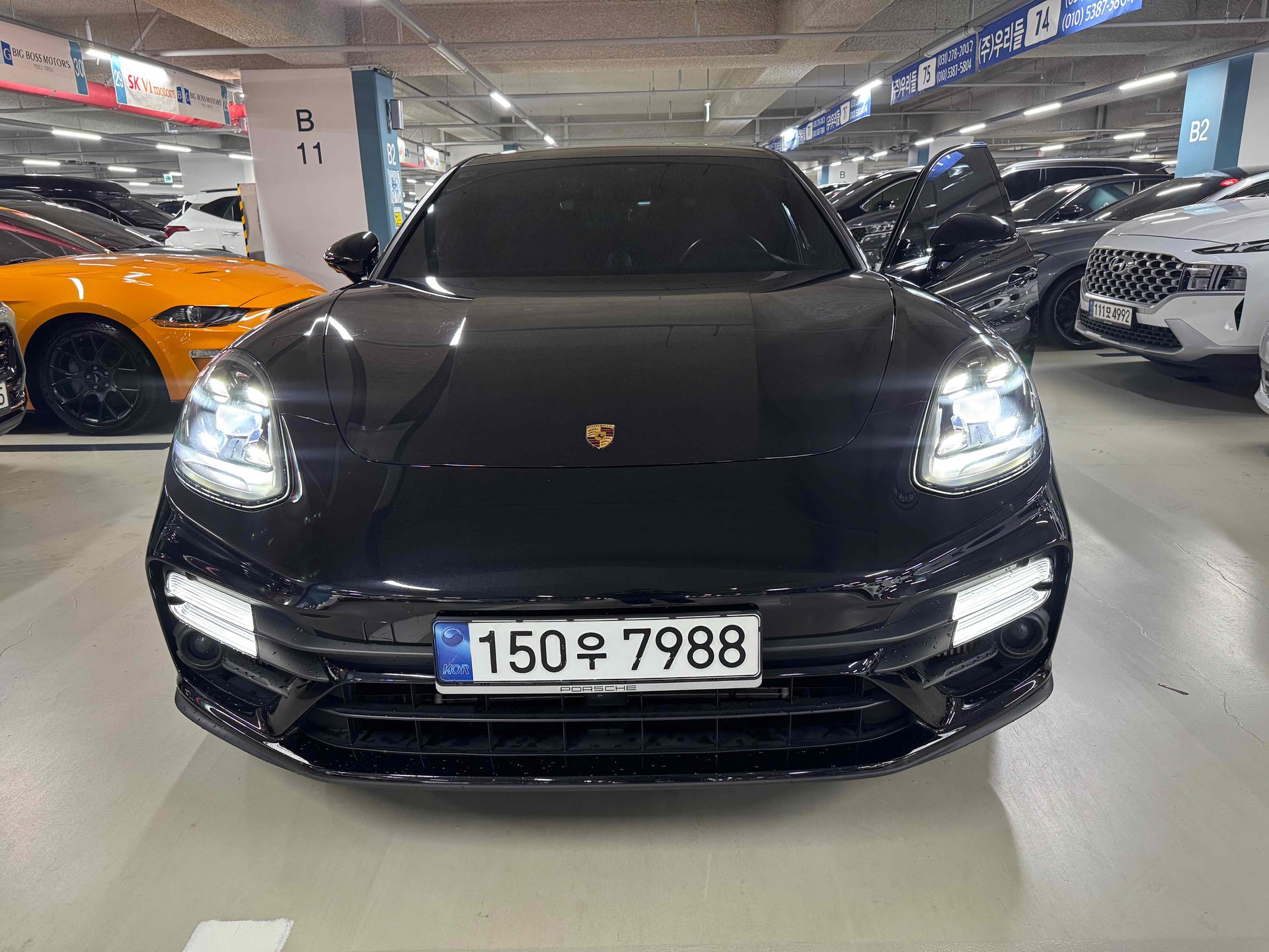PORSCHE PANAMERA - View 1