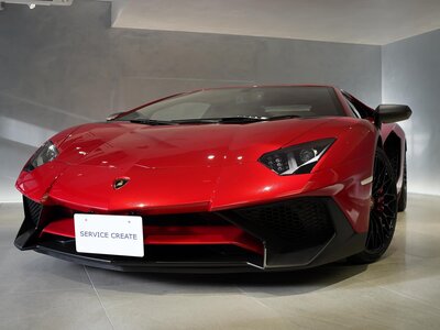 LAMBORGHINI AVENTADOR