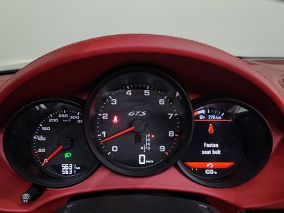 PORSCHE 718 BOXSTER - 8