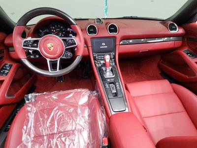 PORSCHE 718 BOXSTER - 4