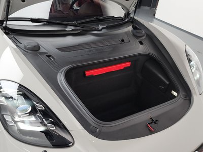 PORSCHE 718 BOXSTER - 7