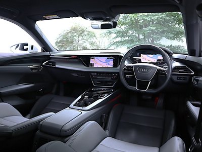 صورة مصغرة 34 لـ 2024 AUDI E-TRON GT QUATTRO