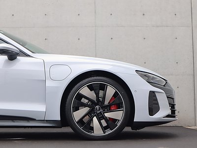 صورة مصغرة 24 لـ 2024 AUDI E-TRON GT QUATTRO