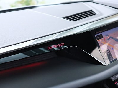 صورة مصغرة 38 لـ 2024 AUDI E-TRON GT QUATTRO