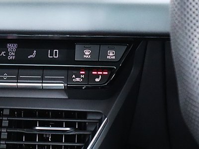 صورة مصغرة 32 لـ 2024 AUDI E-TRON GT QUATTRO