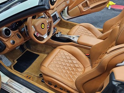 FERRARI CALIFORNIA - 10