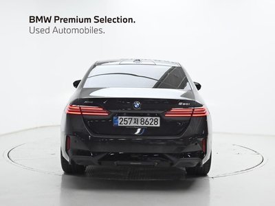 2025 BMW 5 SERIES 照片 3