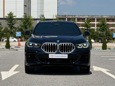 2023 BMW X6 photo 2