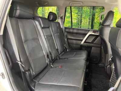 TOYOTA LAND CRUISER PRADO - 8