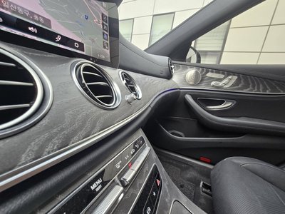 2021 Mercedes-BENZ E-CLASS photo 10