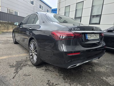 2021 Mercedes-BENZ E-CLASS photo 4
