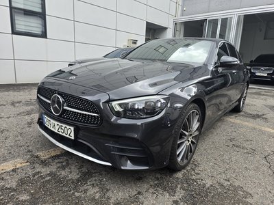 2021 Mercedes-BENZ E-CLASS photo 1