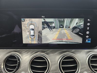 2021 Mercedes-BENZ E-CLASS 缩略图 11