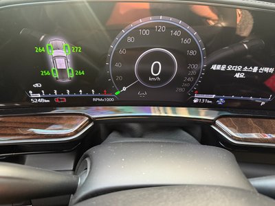 CADILLAC ESCALADE 5TH GENERATION - 8