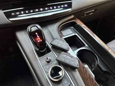 CADILLAC ESCALADE 5TH GENERATION - 9