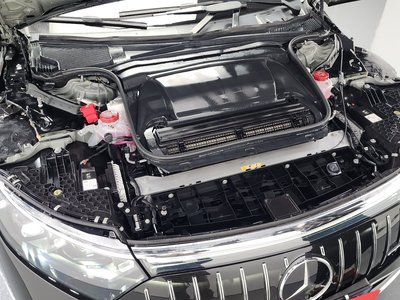 MERCEDES-BENZ EQS - 7