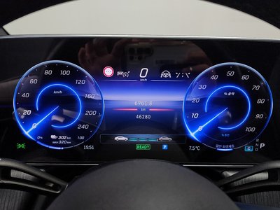 MERCEDES-BENZ EQS - 8