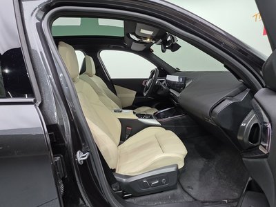 صورة 10 لـ 2025 BMW X3