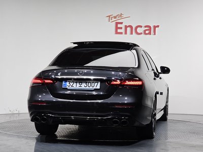 MERCEDES-BENZ E-CLASS - 4