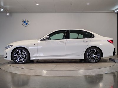 2025 BMW 3 SERIES photo 6