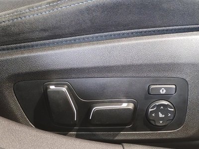صورة مصغرة 27 لـ 2025 BMW 3 SERIES