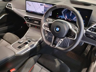 صورة مصغرة 19 لـ 2025 BMW 3 SERIES