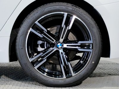 صورة مصغرة 65 لـ 2025 BMW 3 SERIES