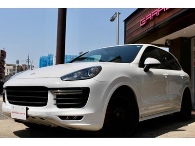 PORSCHE CAYENNE - 2