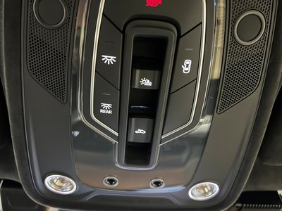 2020 Lamborghini URUS thumbnail 25