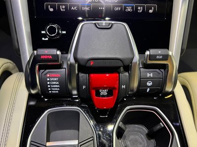 2020 Lamborghini URUS thumbnail 16