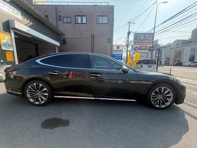 LEXUS LS - 6
