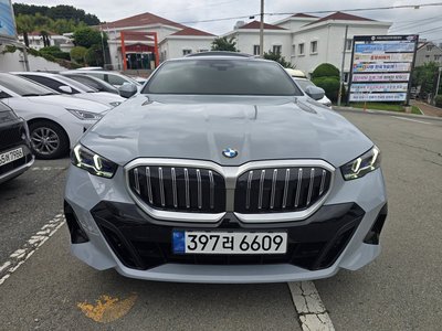 BMW 5 SERIES - 4