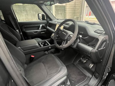 LAND ROVER DEFENDER - 3