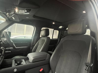 LAND ROVER DEFENDER - 10