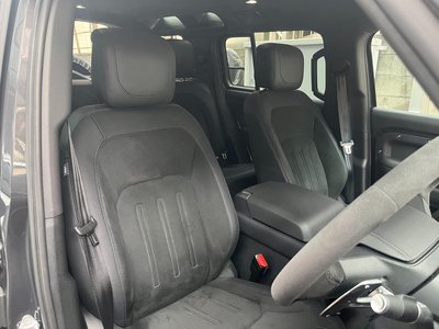 LAND ROVER DEFENDER - 5
