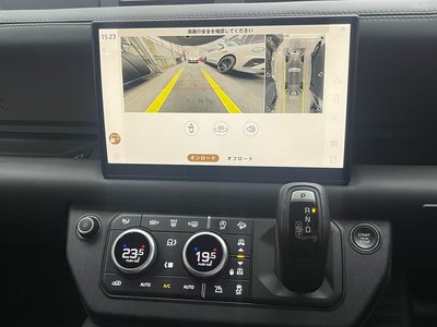 LAND ROVER DEFENDER - 6