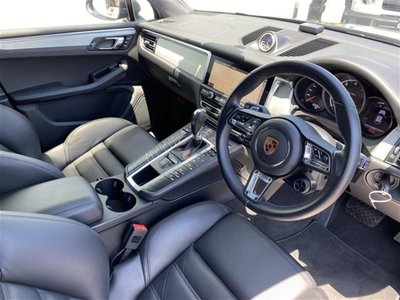 صورة 9 لـ 2020 Porsche MACAN