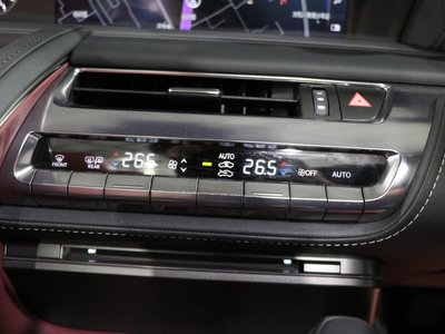 2023 Lexus LC CONVERTIBLE — миниатюра 22