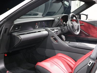 صورة 15 لـ 2023 Lexus LC CONVERTIBLE