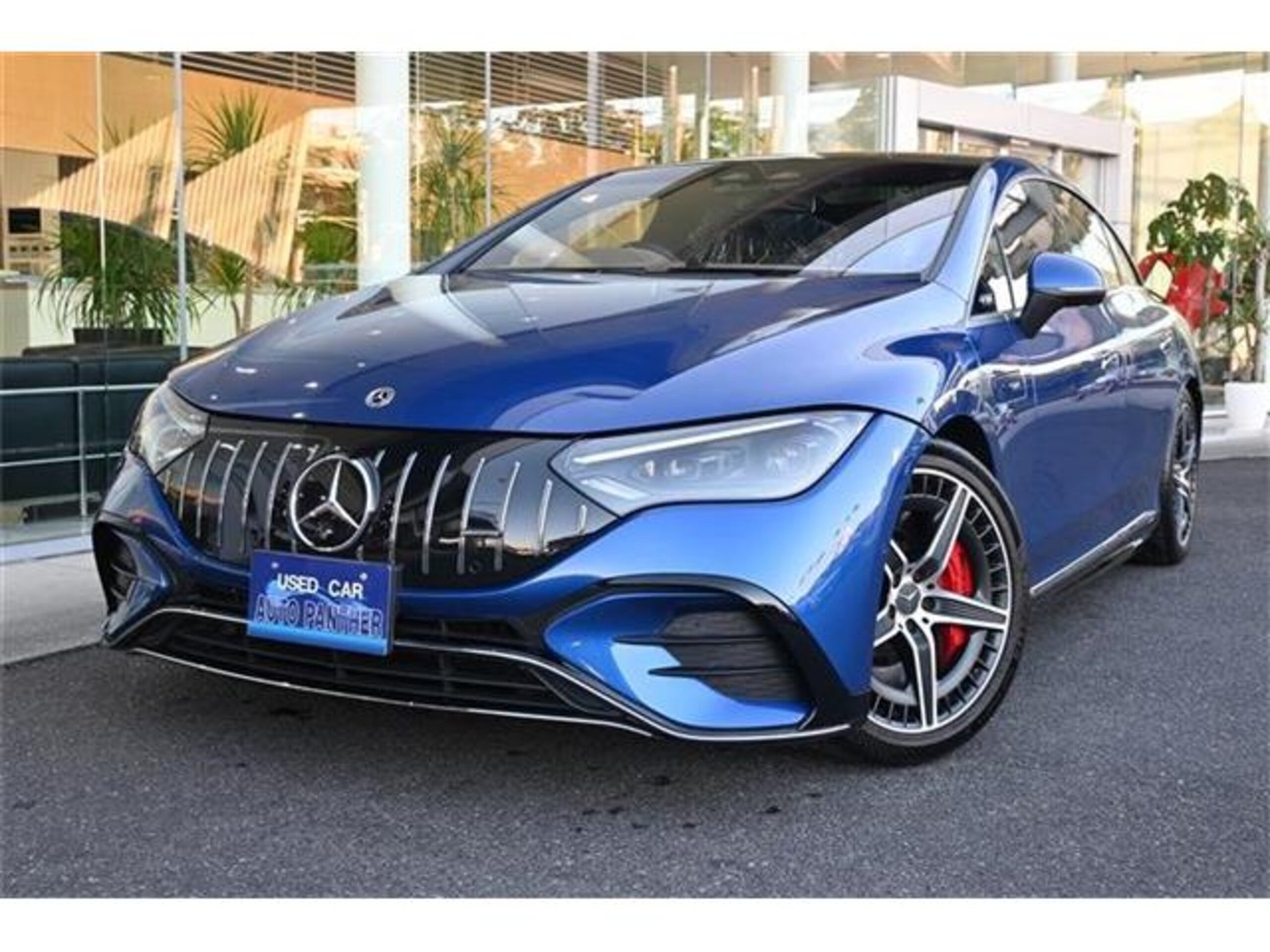 MERCEDES-BENZ EQE AMG - View 1