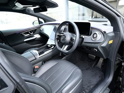 MERCEDES-BENZ EQE - 4