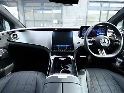 MERCEDES-BENZ EQE - 7