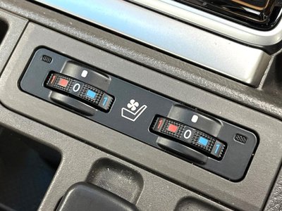 TOYOTA LAND CRUISER PRADO - 8