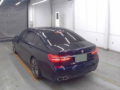 2019 BMW 7 SERIES photo 2