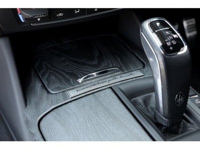 2021 Maserati LEVANTE photo 9