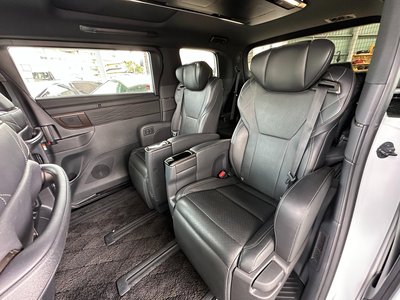 TOYOTA VELLFIRE - 9