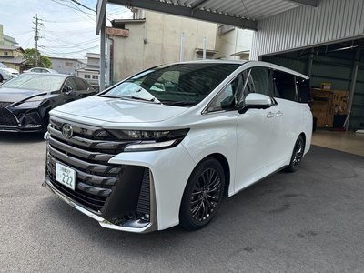 TOYOTA VELLFIRE - 1